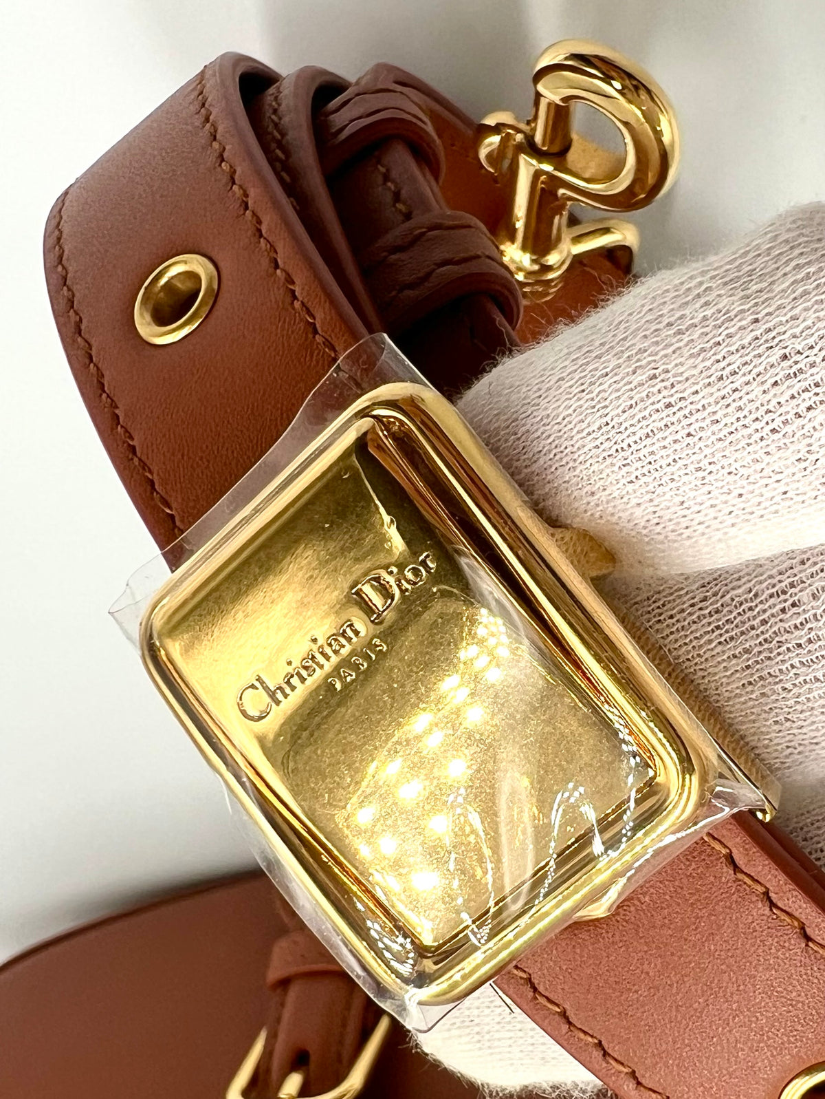 Christian Dior  Calfskin Medium Bobby Camel Flap (🇵🇭P189,200)
